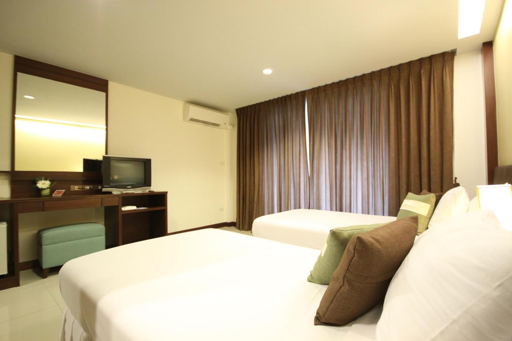 Windmill Resort Hotel Pattaya Esterno foto