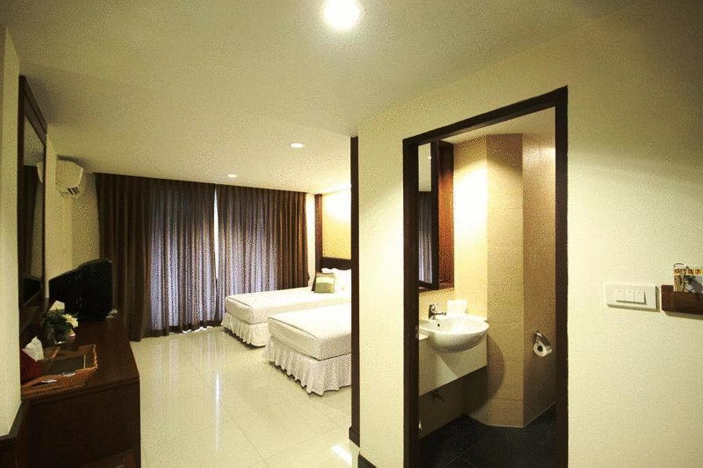Windmill Resort Hotel Pattaya Esterno foto