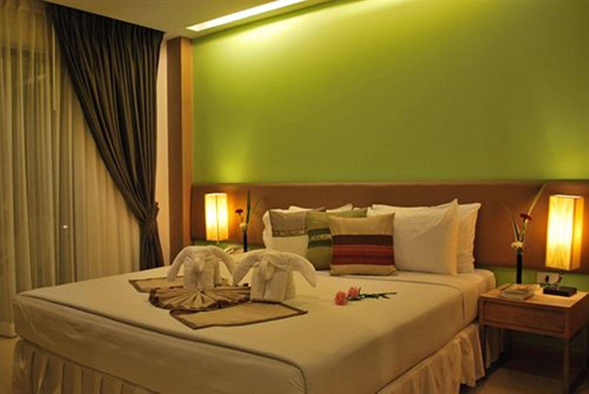 Windmill Resort Hotel Pattaya Esterno foto