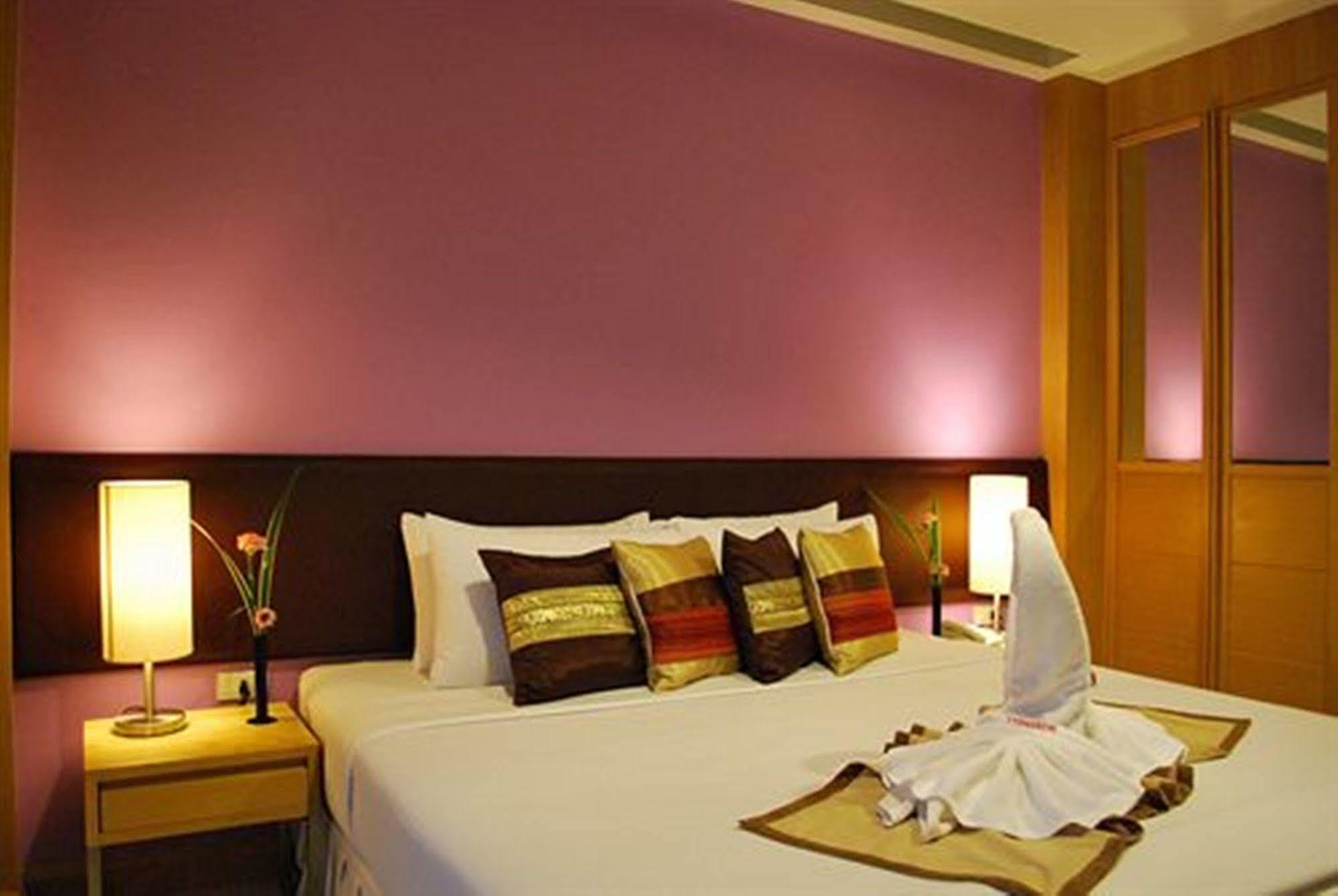 Windmill Resort Hotel Pattaya Esterno foto
