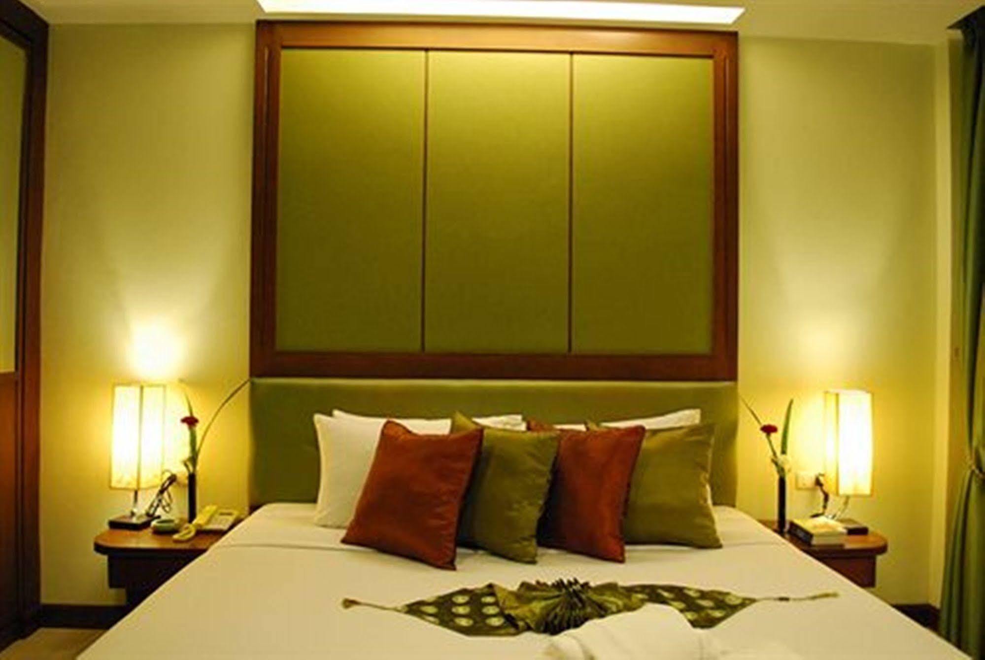 Windmill Resort Hotel Pattaya Esterno foto